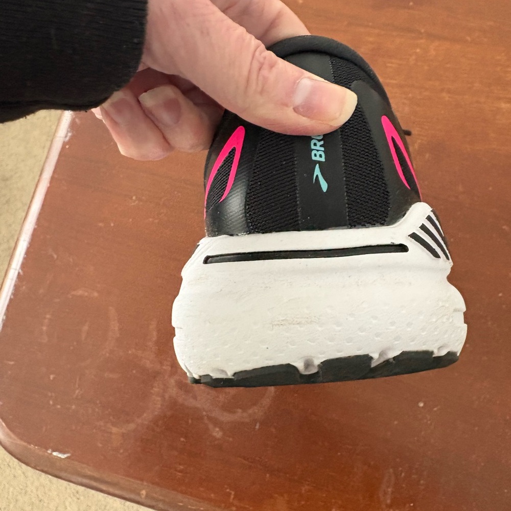 Brooks Women's Black Adrenaline GTS 23 - Picture 5 of 16